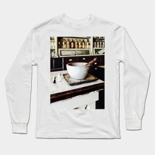 Pharmacy - Mortar and Pestle in Apothecary Long Sleeve T-Shirt